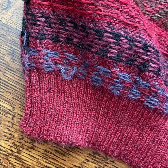 Vintage Baby Alpaca Fair Isle Sweater Cranberry Red Multicolor Men’s Size Small - Picture 14 of 15
